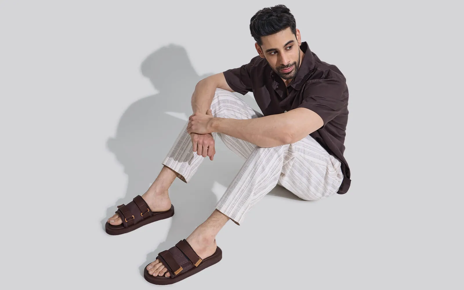 Breezy Fluff Sandals : Brown